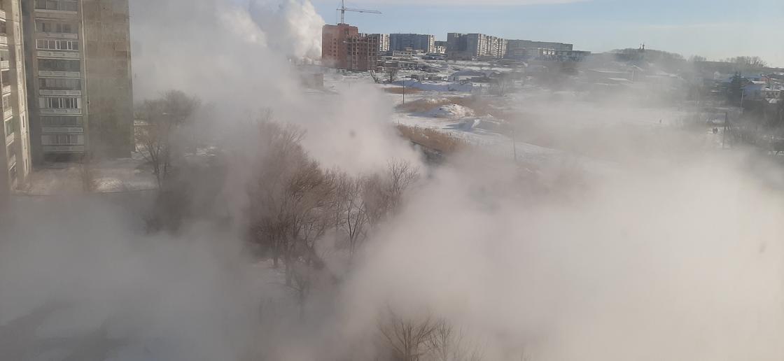 Страшный дым накрыл крупный район в Караганде (фото)
