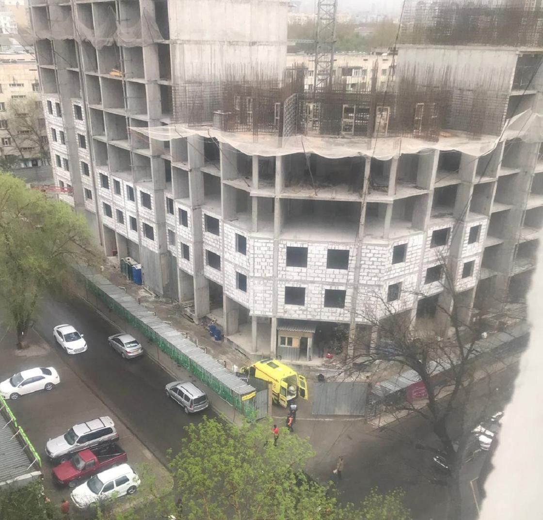 Стройка гостиницы на улице Кабанбай батыра
