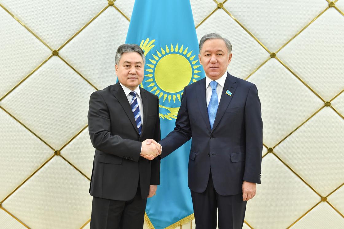 Нигматулин принял посла Кыргызстана в Казахстане Кулубаева