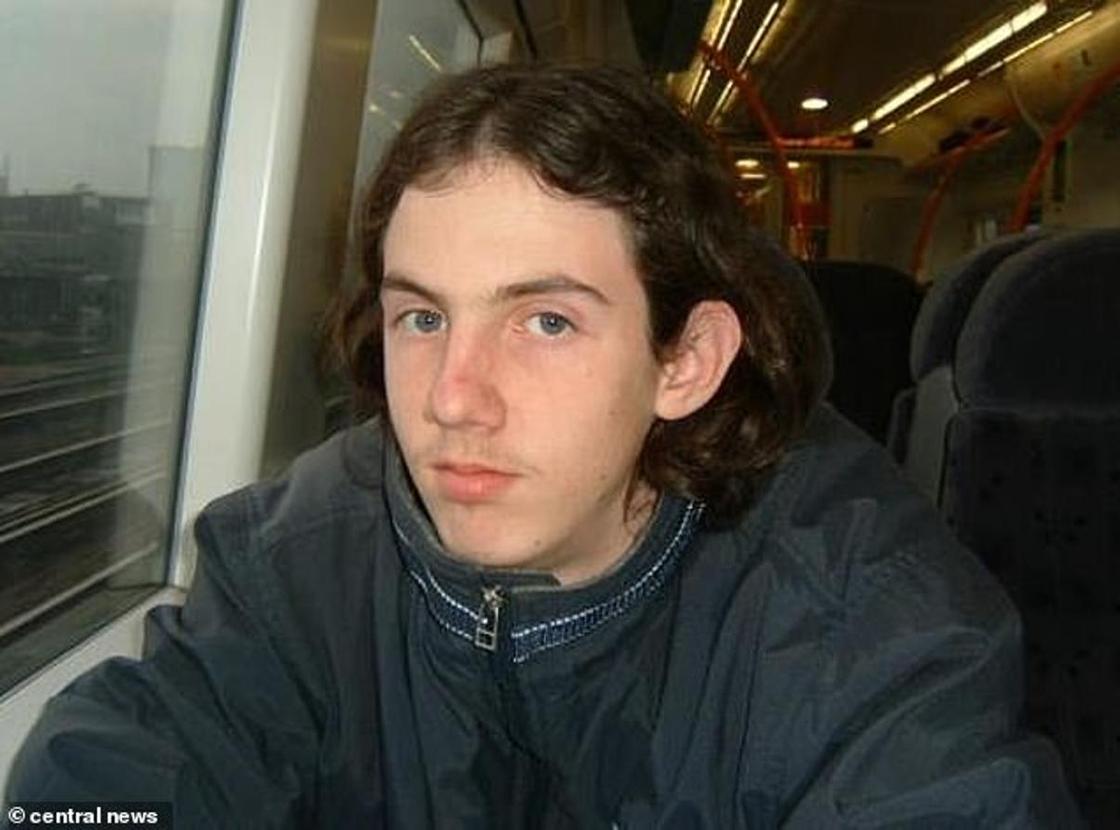 Серийный насильник убил страшнейшего педофила Британии