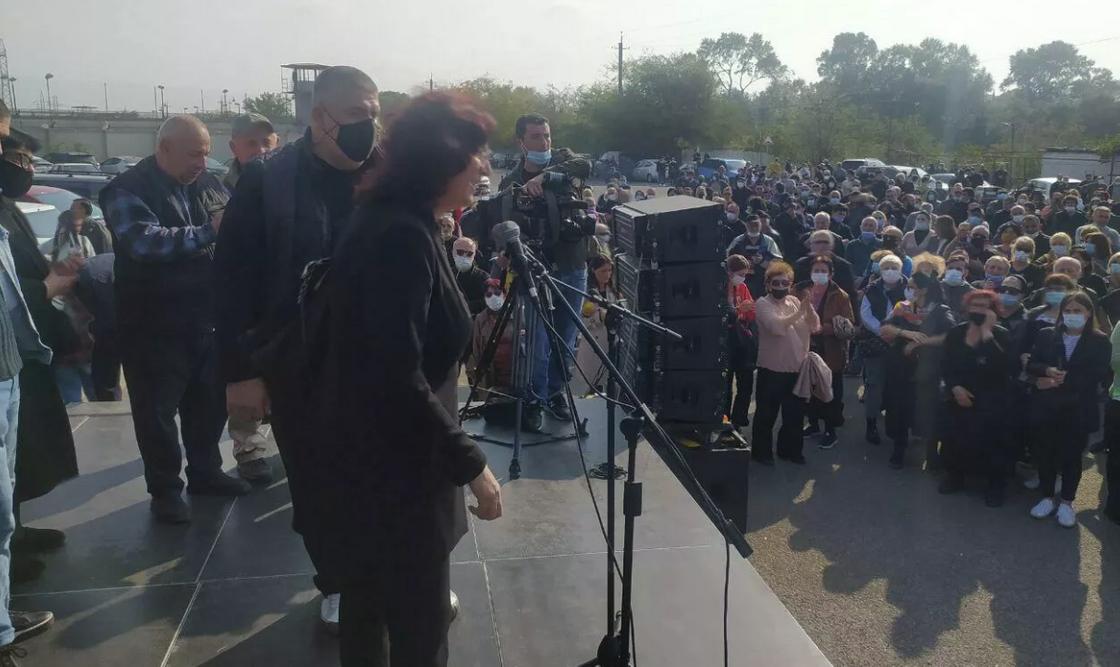 Акция противников Саакашвили в Рустави