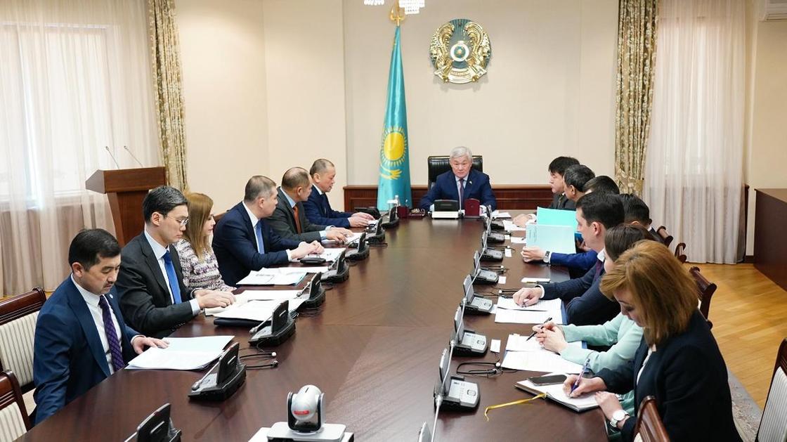361 иностранцу понизили зарплату до уровня казахстанского работника
