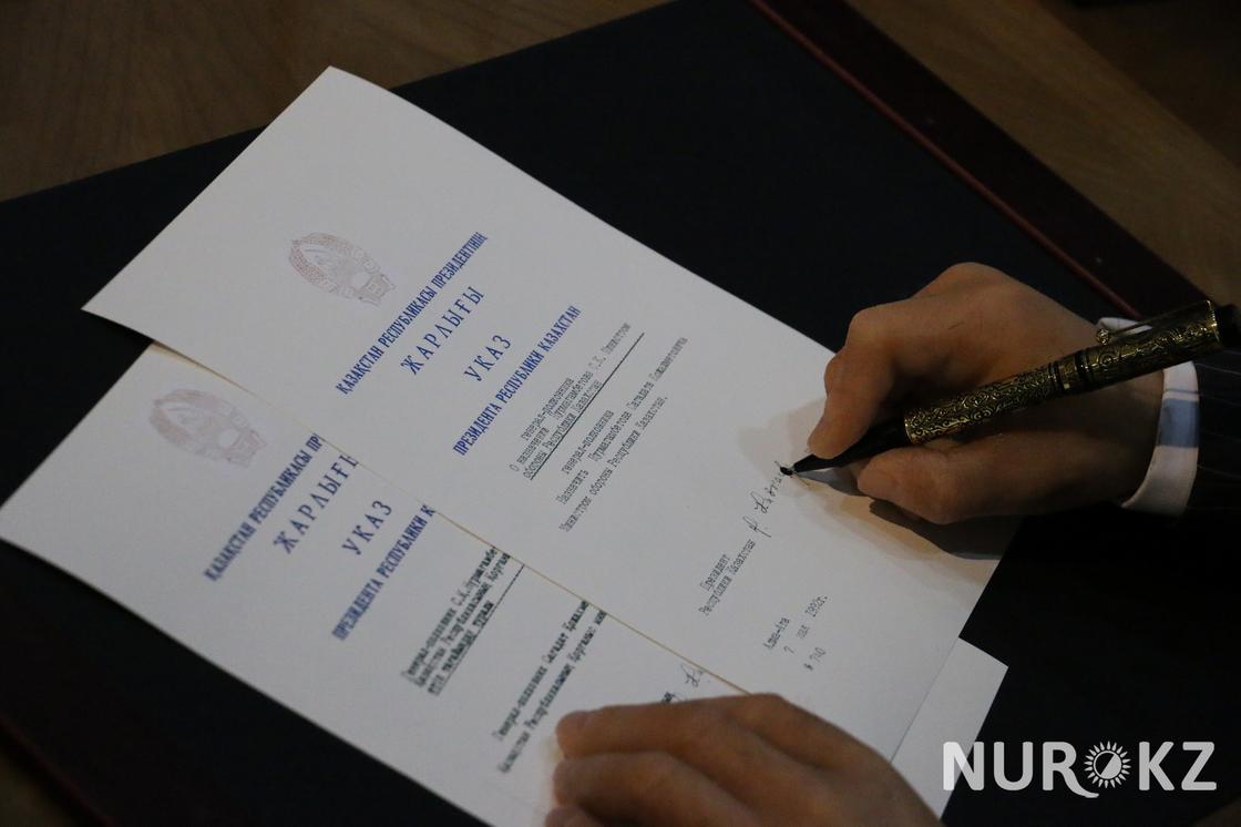 Восковая копия Назарбаева появилась в Астане ко Дню первого президента (фото)