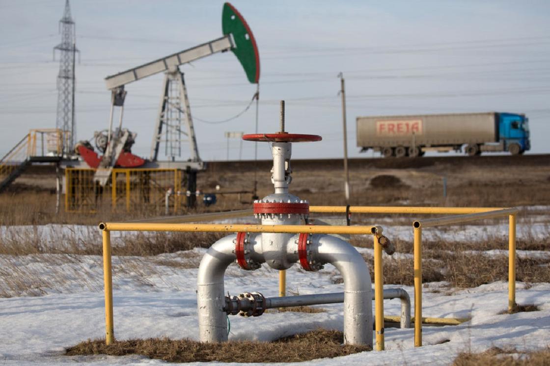 Цена на нефть Brent вновь превысила 30 долларов