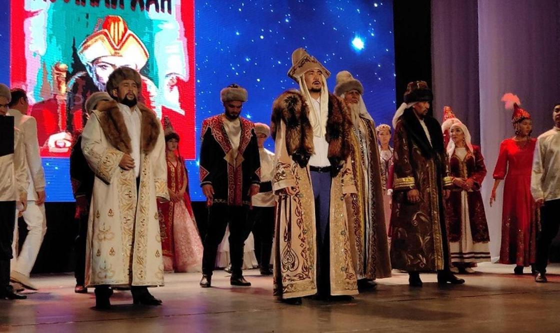В Актау открылся первый международный театральный фестиваль «ABISH ALEMI»