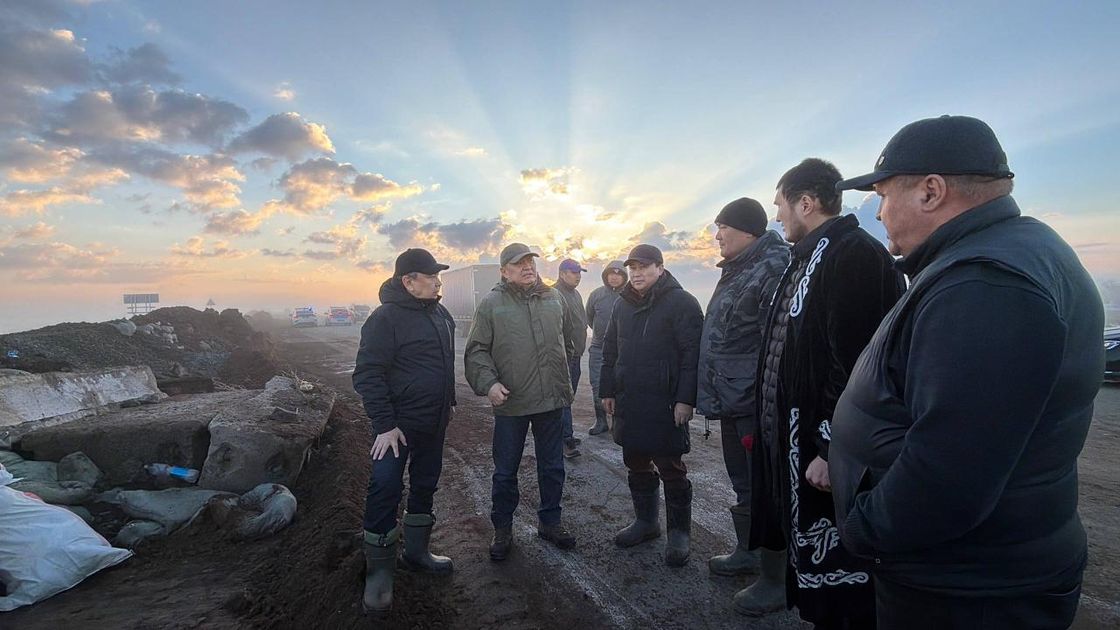 Аким Акмолинской области на месте ЧП