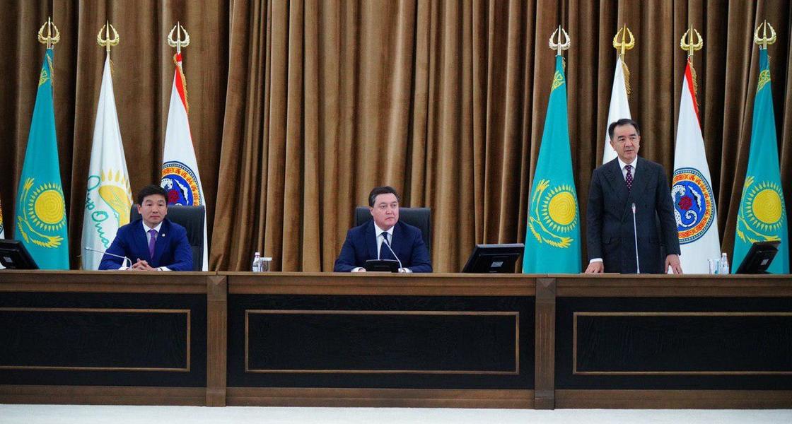 Премьер-Министр РК Аскар Мамин представил нового акима города Алматы