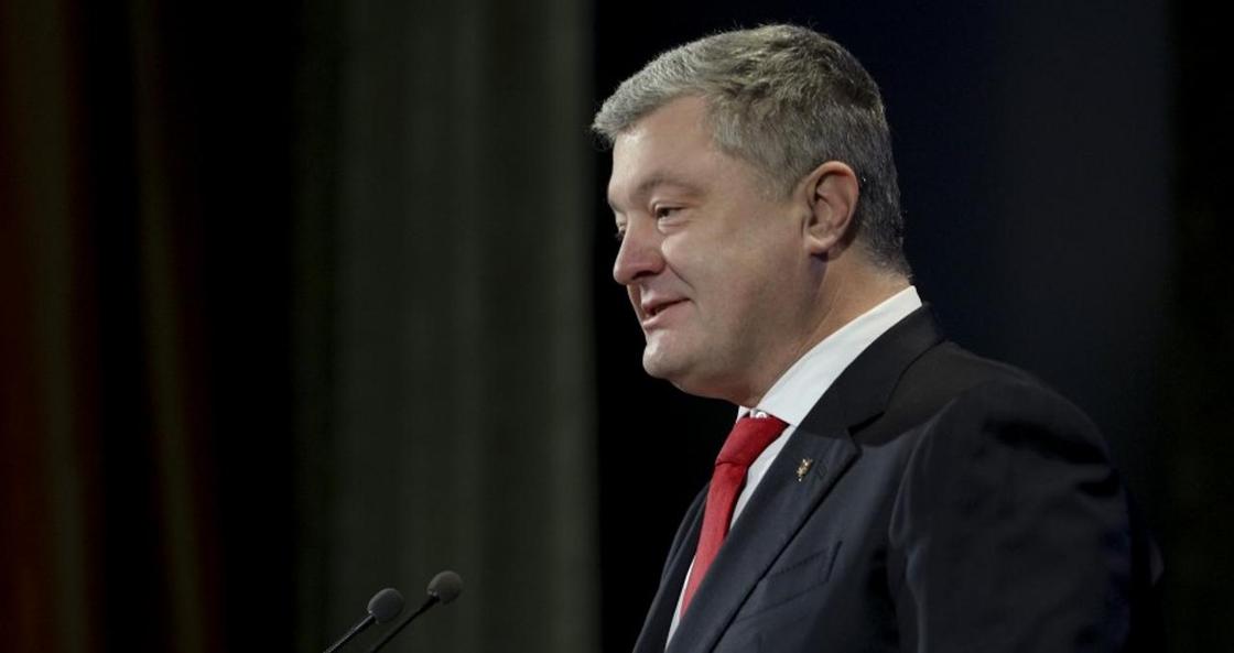 "Не пьет, а пригубливает": помощник Порошенко развенчал миф о его алкоголизме "Не пьет, а пригубливает": помощник Порошенко развенчал миф о его алкоголизме