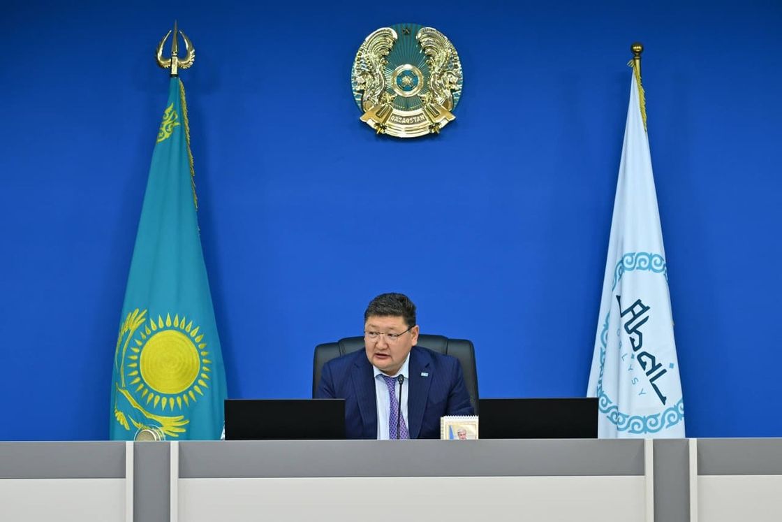 Берик Уали