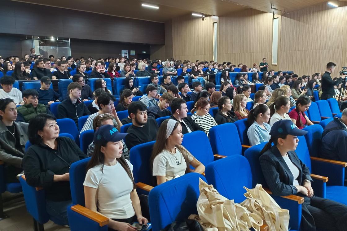 Студенты Студенты