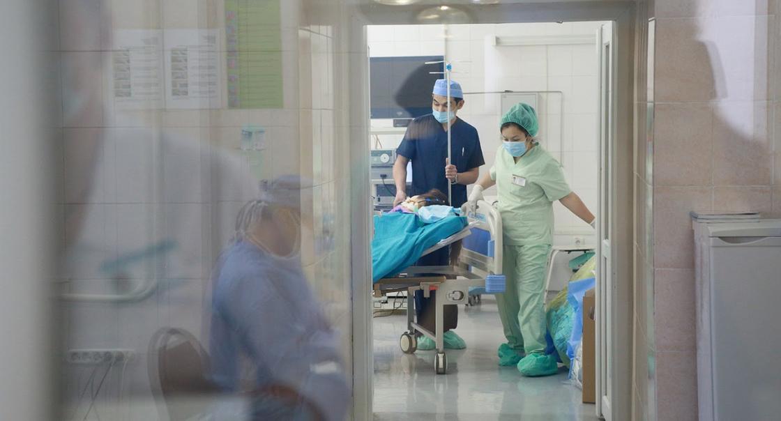 Семью из Петропавловска госпитализировали с подозрением на коронавирус