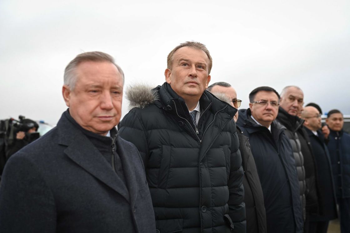 Қасым-Жомарт Тоқаевты Санкт-Петербург губернаторы күтіп алды