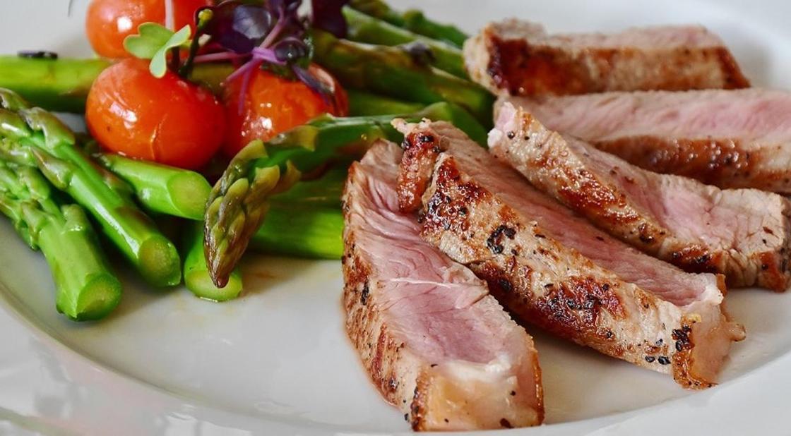 Меню из будущего: 5 белковых продуктов, которые полезнее, чем говядина Меню из будущего: 5 белковых продуктов, которые полезнее, чем говядина
