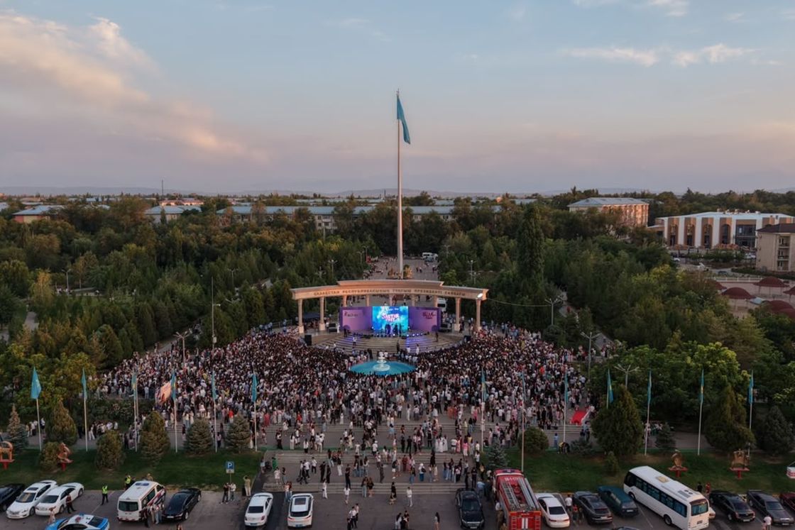 Таразда белсенді жастарға құрмет көрсетілді