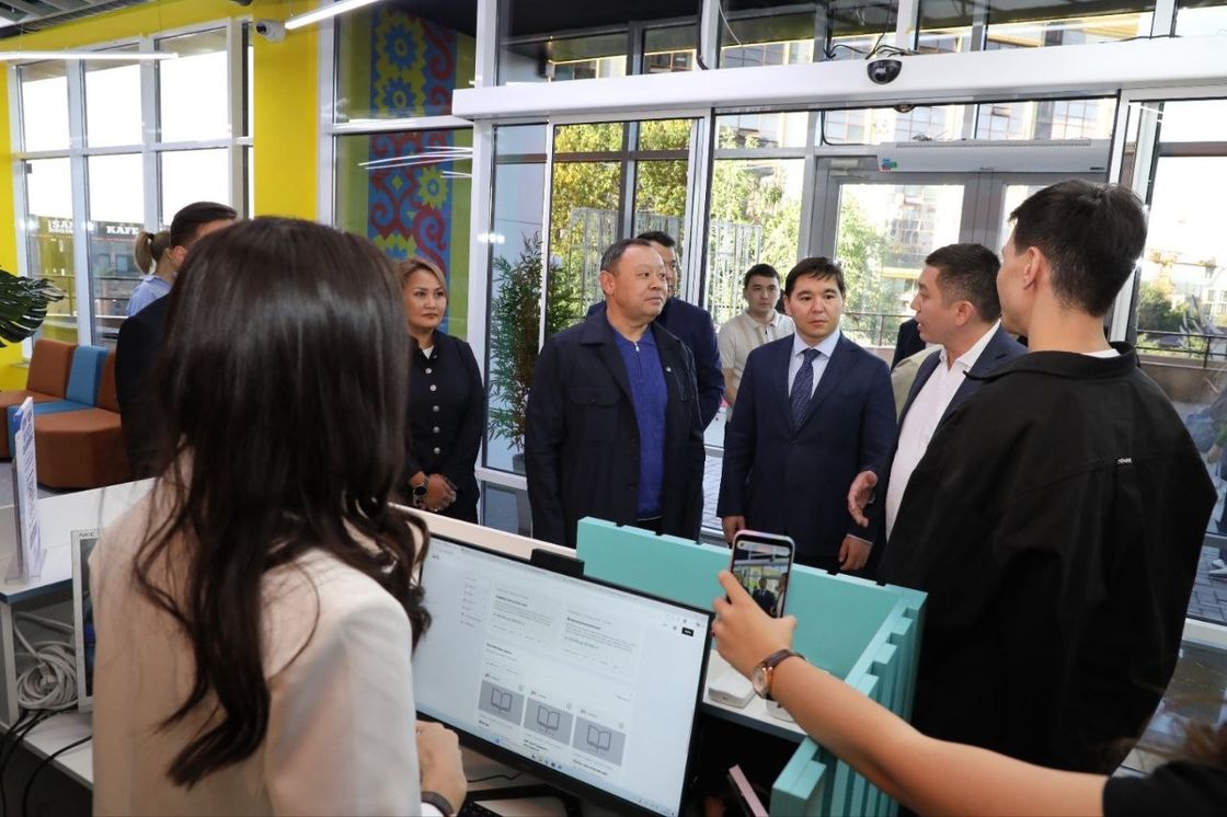 Открытие молодежного комьюнити-центра в Ауэзовском районе Алматы