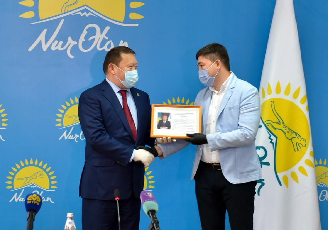87 североказахстанских волонтеров получили благодарности за участие в акции «Biz Birgemiz»