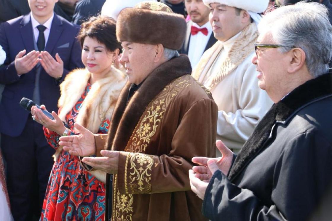 Назарбаев и Токаев пришли вместе на Наурыз в Астане (фото)