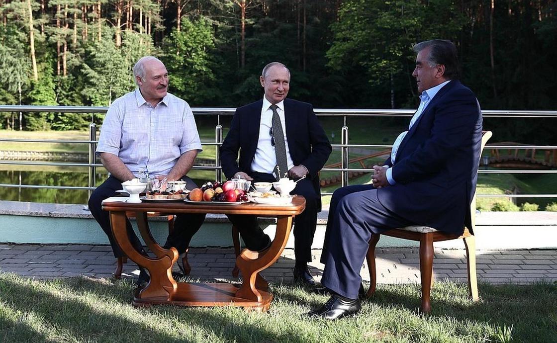 Путин и Рахмон заехали к Лукашенко на чай