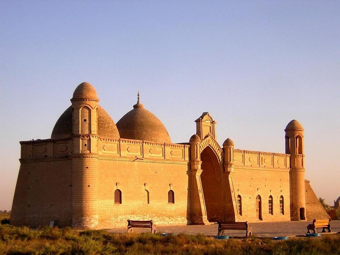 Город Туркестан: достопримечательности и святые места