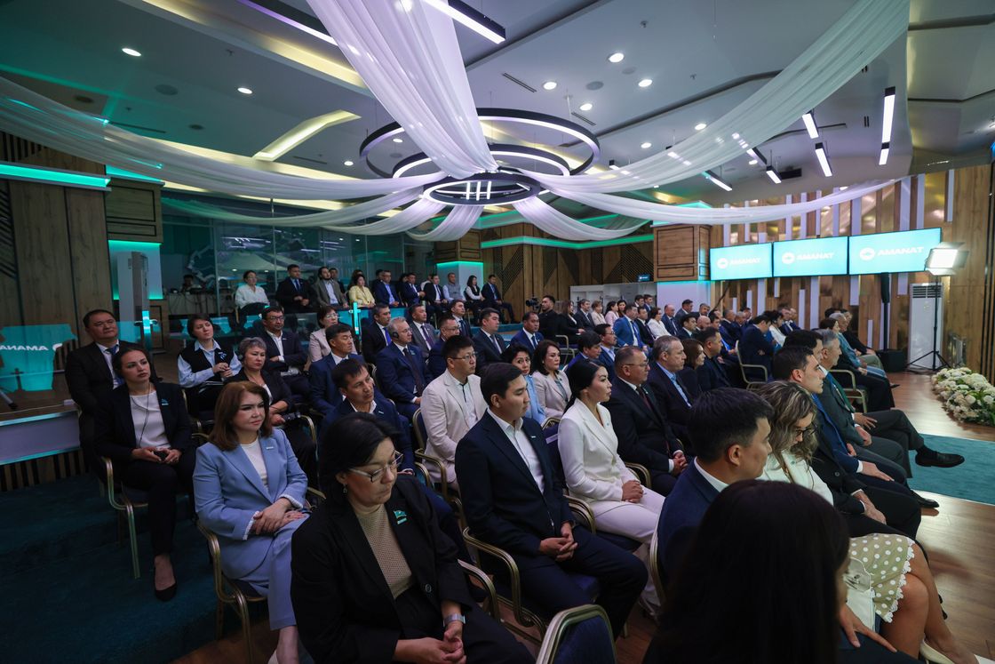 Заседание политического совета партии AMANAT