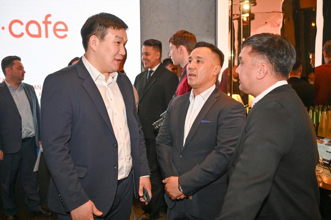 Неформальный торжественный вечер от Qazaq Oil