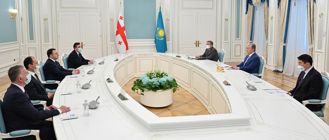 Глава государства принял премьер-министра Грузии Ираклия Гарибашвили