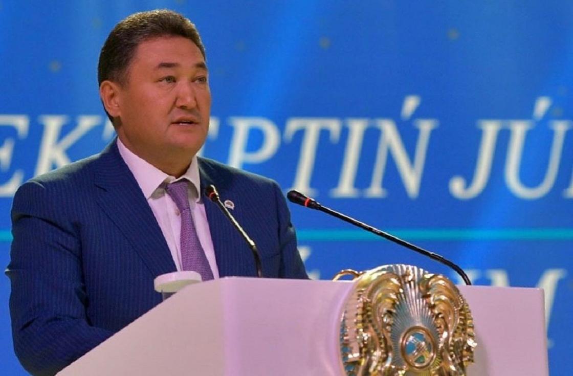 Экс-акиму Булату Бакауову продлили срок домашнего ареста в Павлодаре
