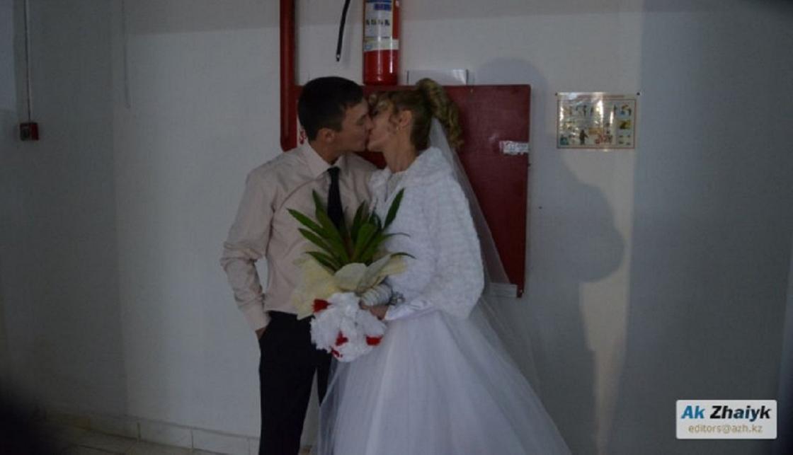Необычную свадьбу сыграли в женской колонии в Атырау (фото, видео)