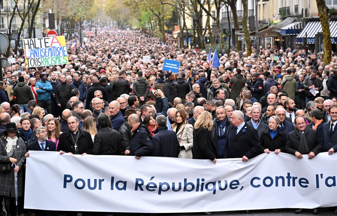 Марш против антисемитизма во Франции