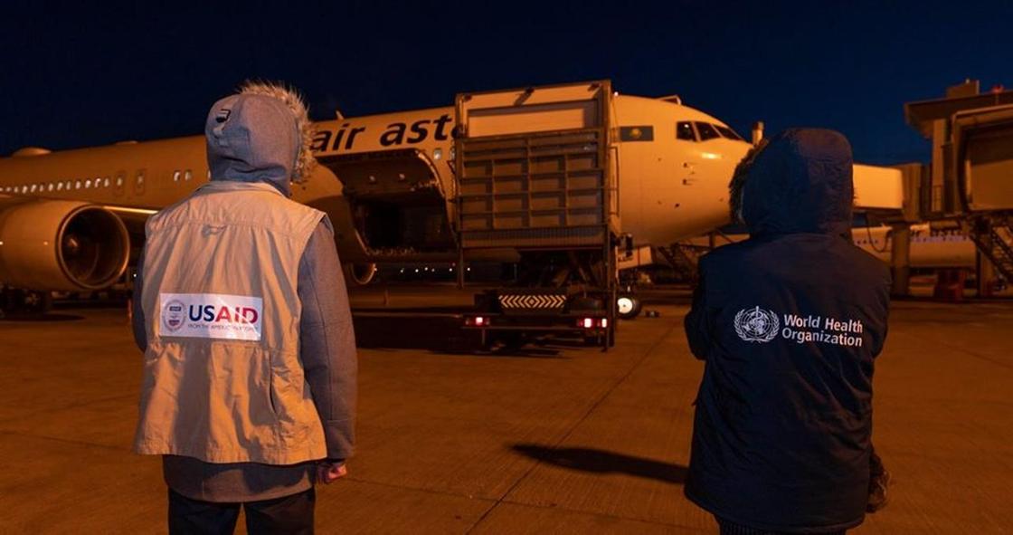 США отправили в Казахстан самолет с гуманитарной помощью (фото)
