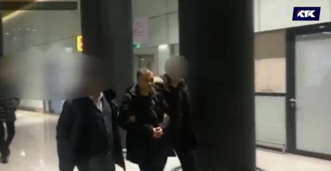 Экстрадиция Ертаева: кадры из аэропорта Астаны показали СМИ