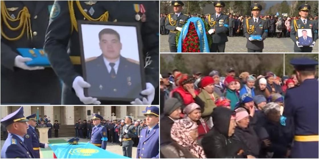 Погибших при крушении вертолета похоронили в Алматинской области