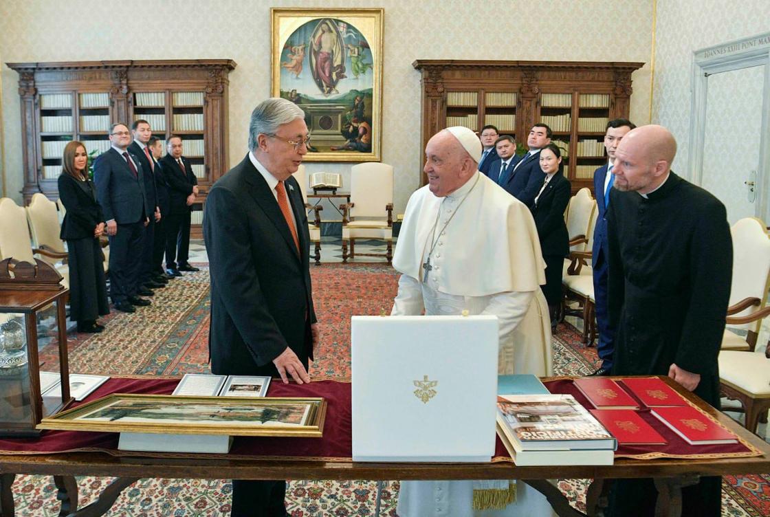 Тоқаев Рим Папасы Францискпен кездесті