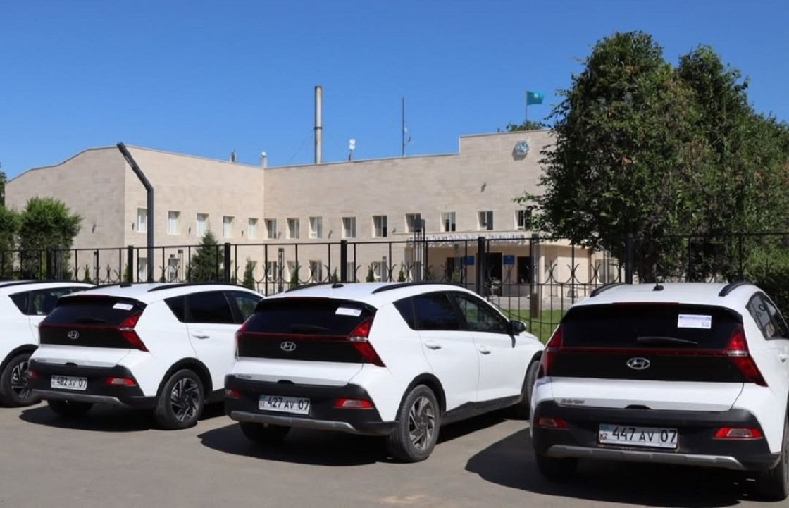 Наклейки