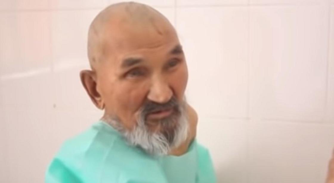 Одинокий пенсионер из Актюбинской области живет в нечеловеческих условиях