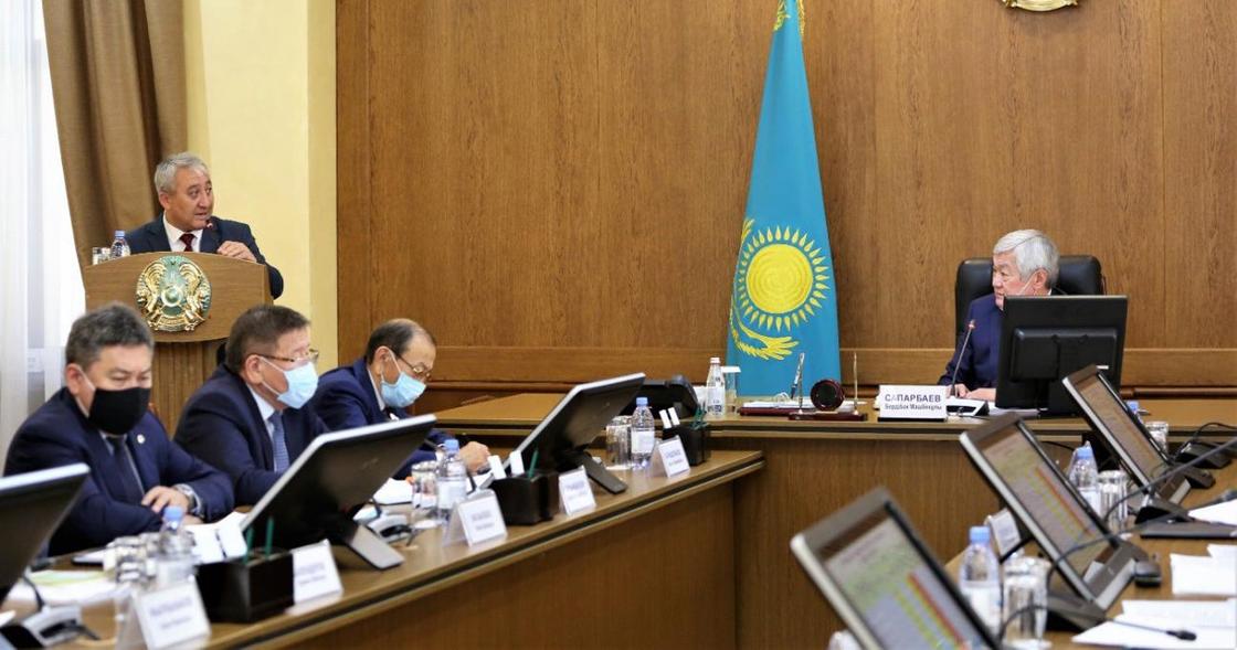 Сапарбаев сделал выговор акимам за нарушения в обеспечении карантина