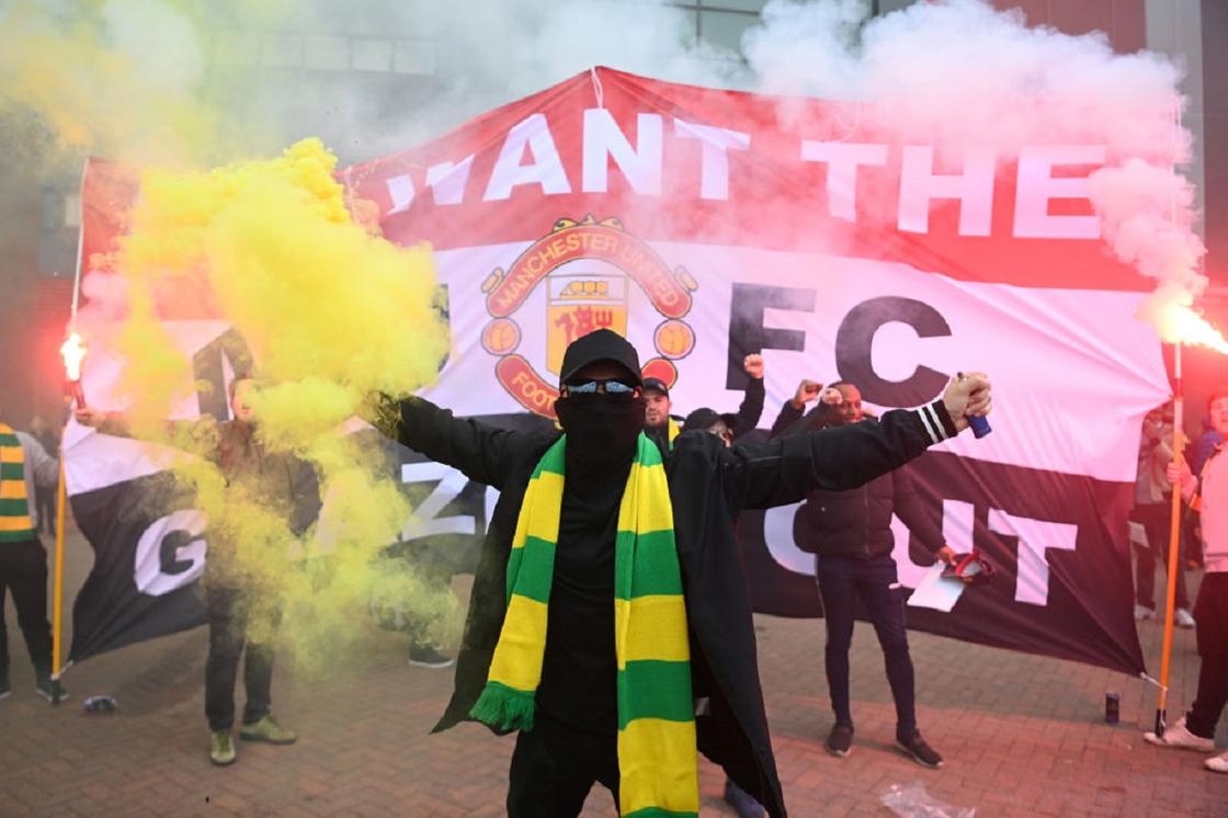 Протесты болельщиков "Манчестер Юнайтед"