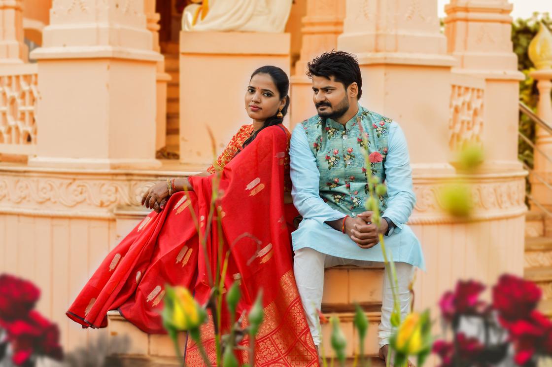 Жених и невеста в Индии