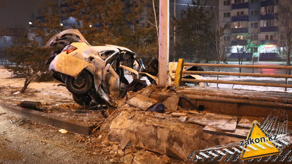 Смертельная авария произошла в Алматы (фото, видео)