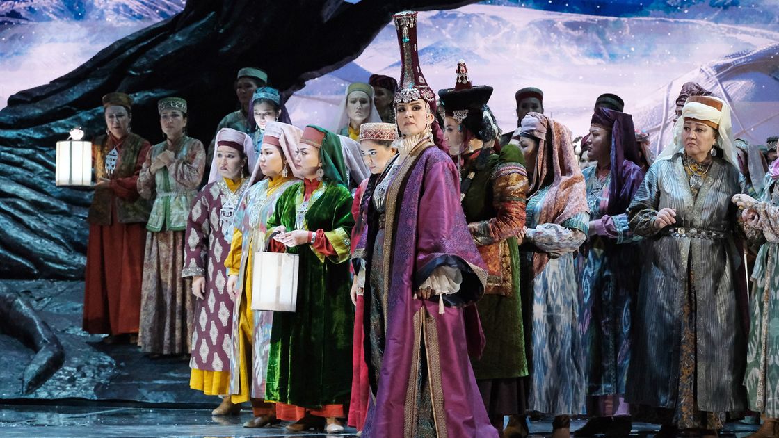 Halyk Bank Ташкентте 