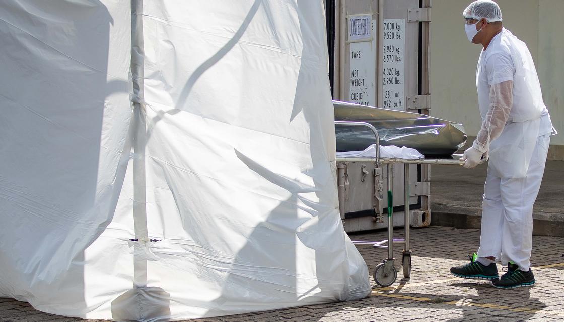 Еще три человека умерли от коронавируса в Казахстане
