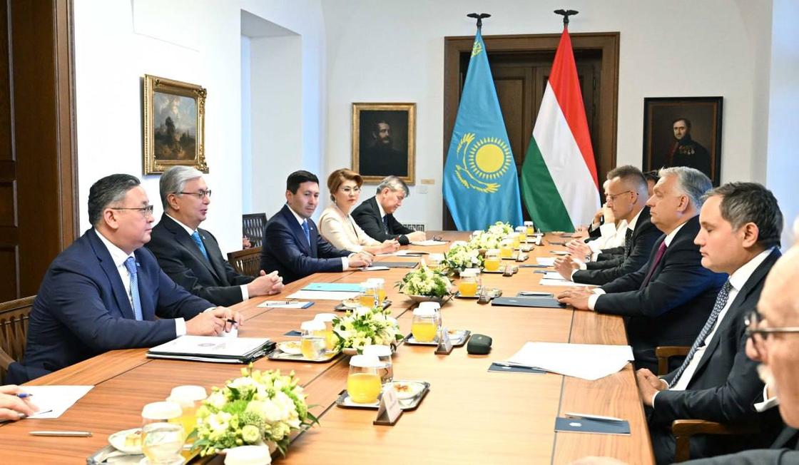 Делегации Казахстана и Венгрии Делегации Казахстана и Венгрии