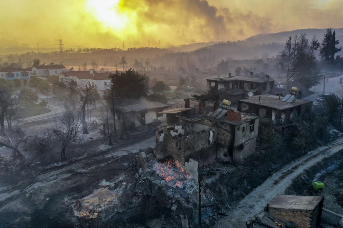 Последствия пожара в Анталье
