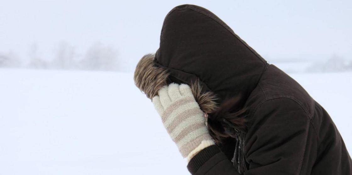Морозы и сильный ветер прогнозируют в Казахстане