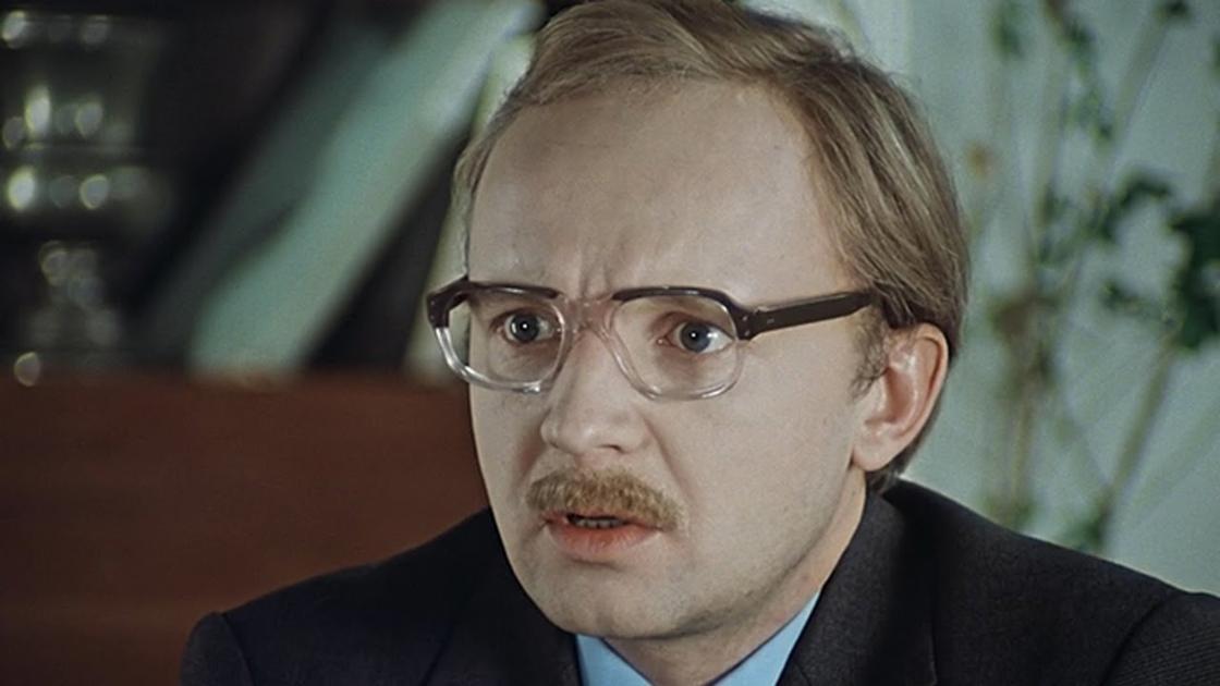 Кадр из фильма «Служебный роман» Кадр из фильма «Служебный роман»
