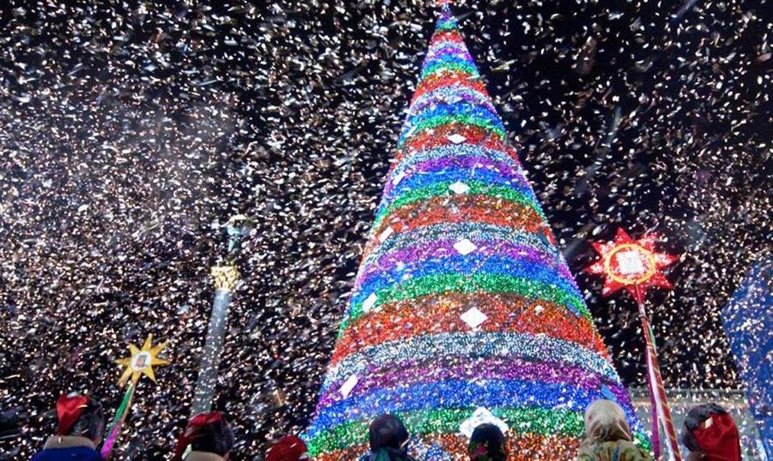 Когда зажгут новогодние елки в Алматы