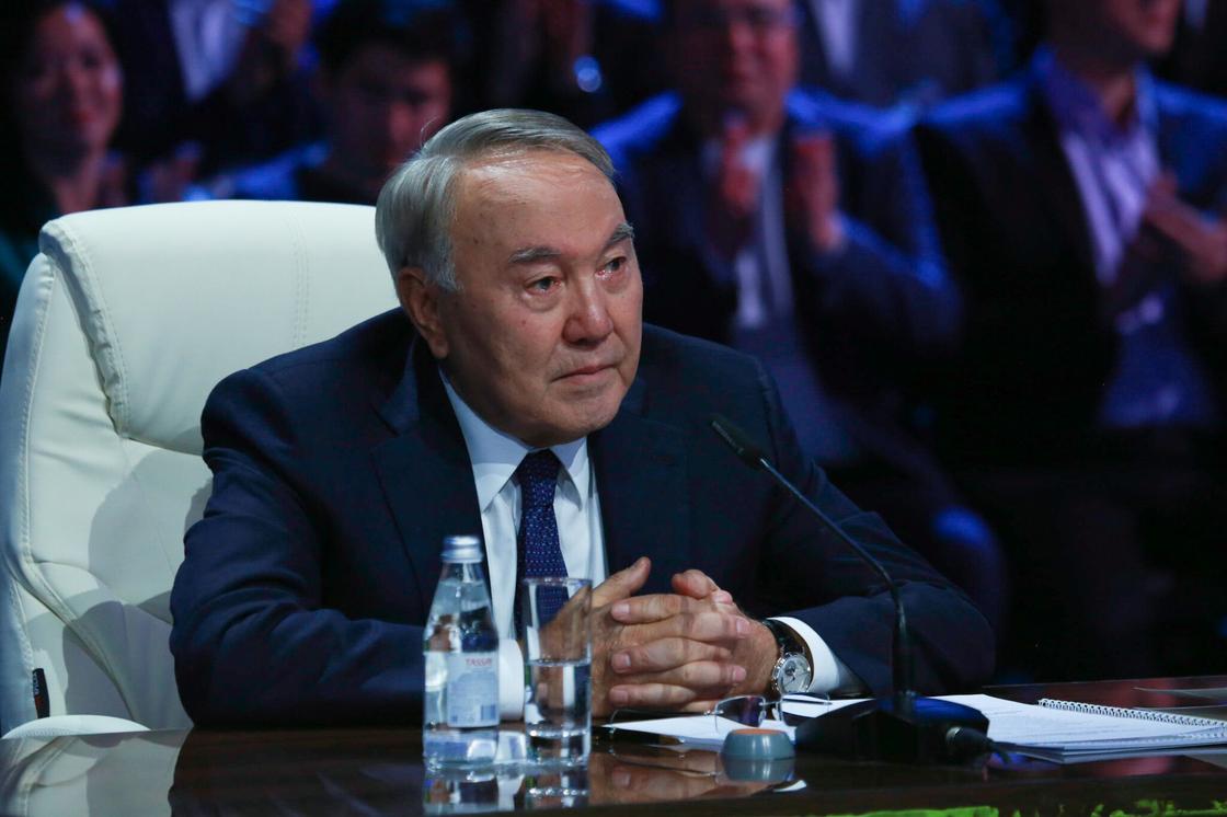 Назарбаев: «Давайте беречь девочек»