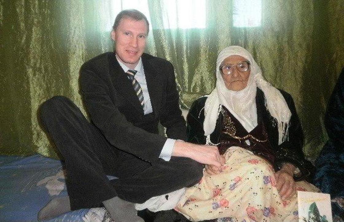 Скончалась самая старая женщина в мире - казашка Танзиля Бисембеева