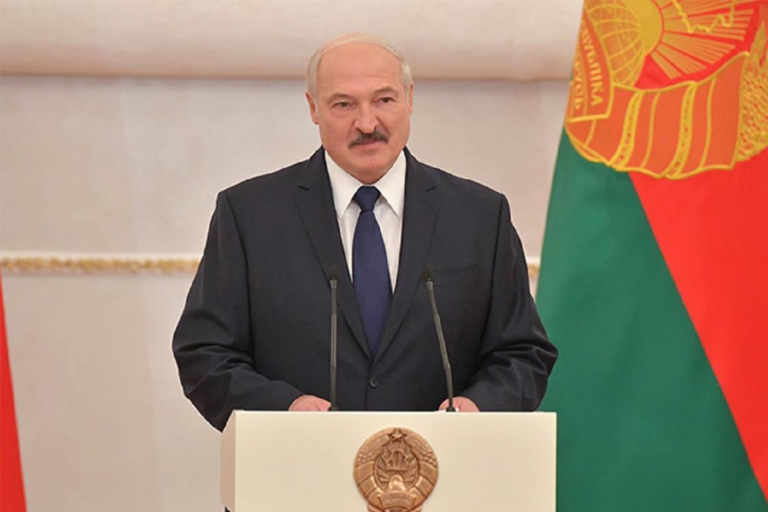 "Жрать что будем": Лукашенко ответил обратившимся в ВОЗ белорусам