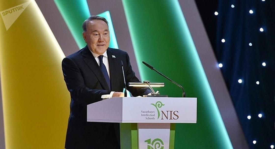 «Говорят, легче дается»: Назарбаев посоветовал казахстанцам изучать китайский язык
